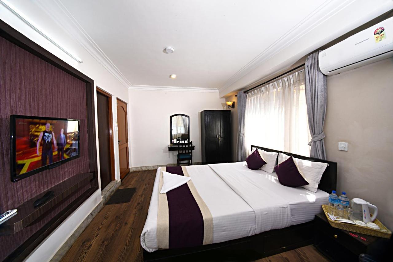 Hotel Livin Kathmandu Exterior foto